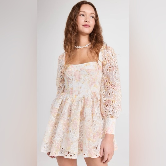 Brand: Bardot
Bardot Women's Lila Flounce Dress. Size 10/XL - Picture 2 of 8